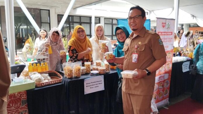 BRI Siap Bantu Pelaku Usaha Kue Kering Sidoarjo Penuhi Permintaan Lebaran