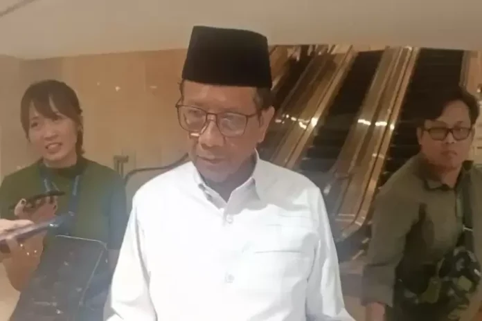 Mahfud MD Komentari Tawaran Jabatan Menteri dari Koalisi Prabowo-Gibran