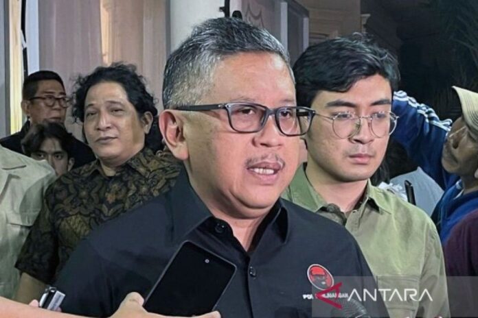 PDIP Eksplorasi Peluang Anies Baswedan dan Ahok dalam Perebutan Kursi Presiden 2024