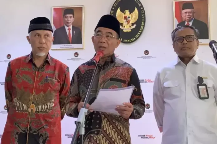 **Pelantikan Prabowo Tandai Transisi Kekuasaan yang Mulus dari Jokowi**